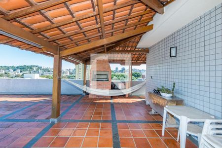 Apartamento à venda com 216m², 4 quartos e 2 vagas Apartamento à venda com 216m², 4 quartos e 2 vagasVaranda Piso superior