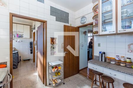 Apartamento à venda com 216m², 4 quartos e 2 vagas Apartamento à venda com 216m², 4 quartos e 2 vagasCozinha