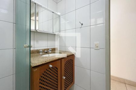 Apartamento à venda com 69m², 2 quartos e 1 vagaBanheiro Social