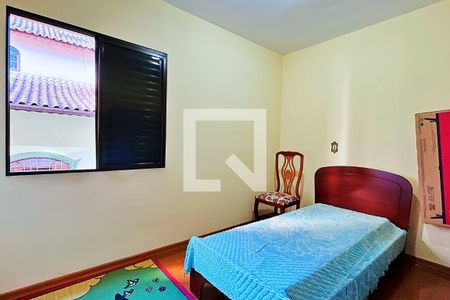 Casa à venda com 214m², 3 quartos e 4 vagas Casa à venda com 214m², 3 quartos e 4 vagasQuarto 2