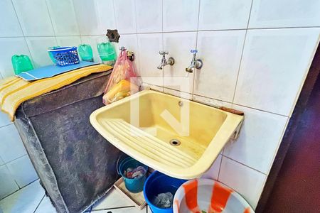 Casa à venda com 214m², 3 quartos e 4 vagas Casa à venda com 214m², 3 quartos e 4 vagasÁrea de Serviço