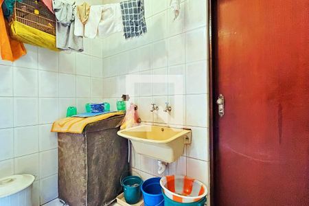 Casa à venda com 214m², 3 quartos e 4 vagas Casa à venda com 214m², 3 quartos e 4 vagasÁrea de Serviço