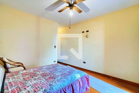 Casa à venda com 214m², 3 quartos e 4 vagas Casa à venda com 214m², 3 quartos e 4 vagasSuíte