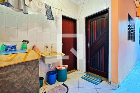 Casa à venda com 214m², 3 quartos e 4 vagas Casa à venda com 214m², 3 quartos e 4 vagasÁrea de Serviço