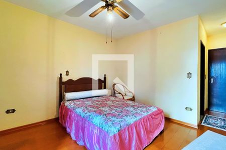 Casa à venda com 214m², 3 quartos e 4 vagas Casa à venda com 214m², 3 quartos e 4 vagasSuíte