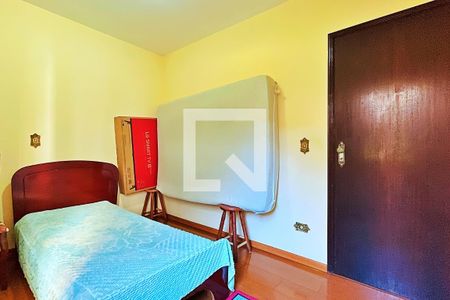 Casa à venda com 214m², 3 quartos e 4 vagas Casa à venda com 214m², 3 quartos e 4 vagasQuarto 2