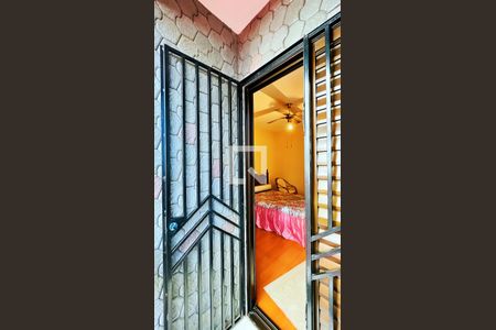 Casa à venda com 214m², 3 quartos e 4 vagas Casa à venda com 214m², 3 quartos e 4 vagasVaranda da Suíte
