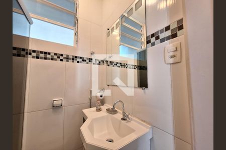 Apartamento à venda com 68m², 2 quartos e sem vaga Apartamento à venda com 68m², 2 quartos e sem vagaBanheiro