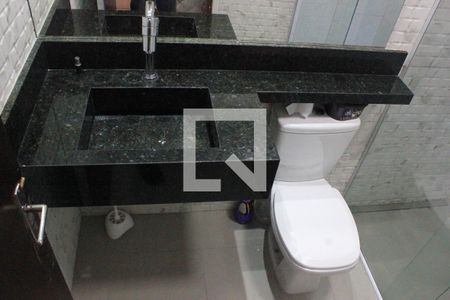 Casa à venda com 140m², 4 quartos e 3 vagasBanheiro 2