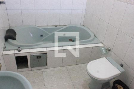 Casa à venda com 140m², 4 quartos e 3 vagasBanheiro da Suíte