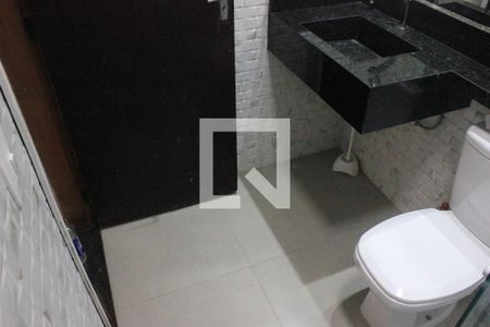 Casa à venda com 140m², 4 quartos e 3 vagasBanheiro 2
