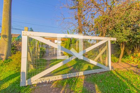 Casa à venda com 1200m², 3 quartos e 2 vagas Casa à venda com 1200m², 3 quartos e 2 vagasQuintal