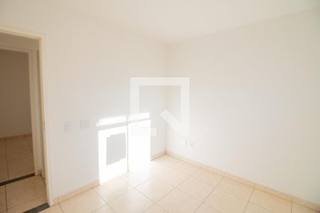 Quarto 2 de apartamento para alugar com 2 quartos, 40m² em Jardim das Alterosas - 1a Secao, Betim