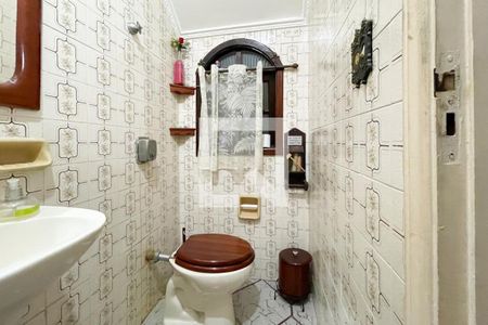 Casa à venda com 245m², 3 quartos e 2 vagas Casa à venda com 245m², 3 quartos e 2 vagasLavabo