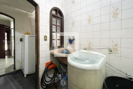 Casa à venda com 245m², 3 quartos e 2 vagas Casa à venda com 245m², 3 quartos e 2 vagasÁrea de Serviço