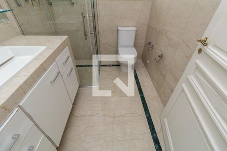 Apartamento à venda com 500m², 4 quartos e 3 vagas Apartamento à venda com 500m², 4 quartos e 3 vagasBanheiro 2 - Suíte