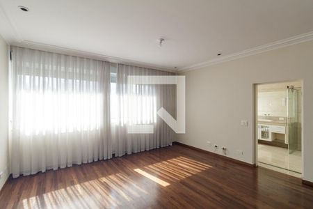 Apartamento à venda com 500m², 4 quartos e 3 vagas Apartamento à venda com 500m², 4 quartos e 3 vagasQuarto 1 - Suíte