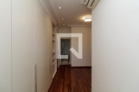 Apartamento à venda com 500m², 4 quartos e 3 vagas Apartamento à venda com 500m², 4 quartos e 3 vagasQuarto 4 - Suíte