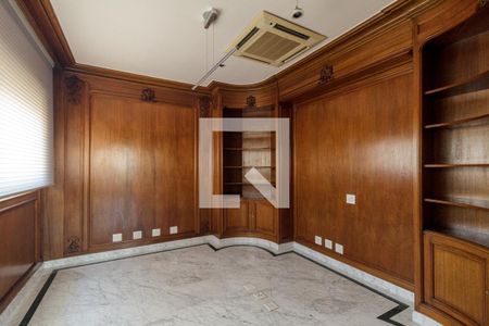 Apartamento à venda com 500m², 4 quartos e 3 vagas Apartamento à venda com 500m², 4 quartos e 3 vagasSala de TV