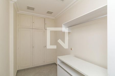 Apartamento à venda com 500m², 4 quartos e 3 vagas Apartamento à venda com 500m², 4 quartos e 3 vagasQuarto de Serviço