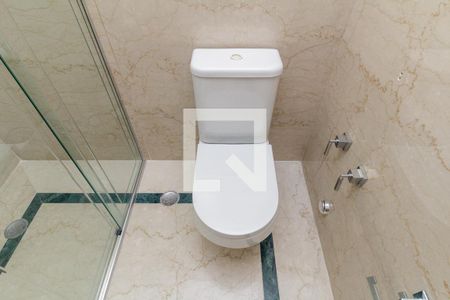 Apartamento à venda com 500m², 4 quartos e 3 vagas Apartamento à venda com 500m², 4 quartos e 3 vagasBanheiro 2 - Suíte