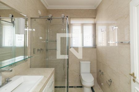 Apartamento à venda com 500m², 4 quartos e 3 vagas Apartamento à venda com 500m², 4 quartos e 3 vagasBanheiro 2 - Suíte