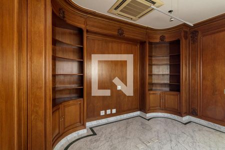 Apartamento à venda com 500m², 4 quartos e 3 vagas Apartamento à venda com 500m², 4 quartos e 3 vagasSala de TV