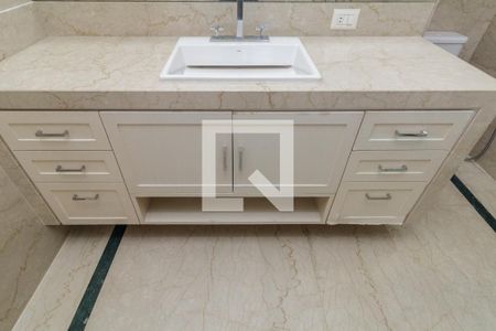 Apartamento à venda com 500m², 4 quartos e 3 vagas Apartamento à venda com 500m², 4 quartos e 3 vagasBanheiro 4 - Suíte