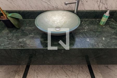 Apartamento à venda com 500m², 4 quartos e 3 vagas Apartamento à venda com 500m², 4 quartos e 3 vagasLavabo