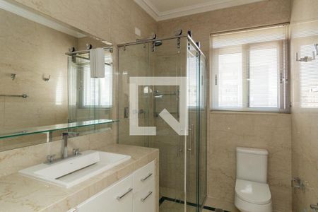 Apartamento à venda com 500m², 4 quartos e 3 vagas Apartamento à venda com 500m², 4 quartos e 3 vagasBanheiro 2 - Suíte