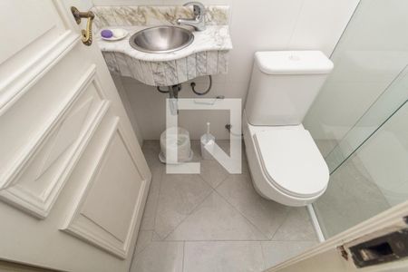 Apartamento à venda com 500m², 4 quartos e 3 vagas Apartamento à venda com 500m², 4 quartos e 3 vagasBanheiro de Serviço