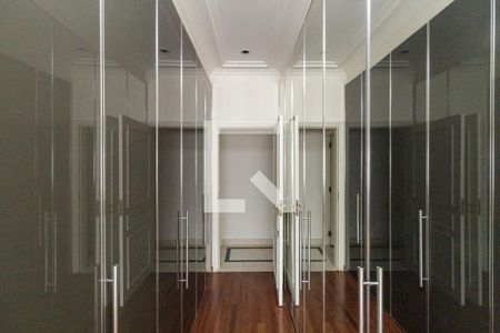 Apartamento à venda com 500m², 4 quartos e 3 vagas Apartamento à venda com 500m², 4 quartos e 3 vagasQuarto 1 - Suíte