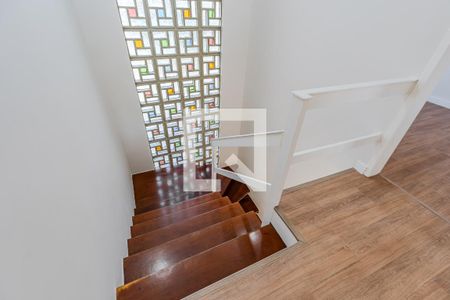 Casa de condomínio à venda com 221m², 4 quartos e 3 vagasCorredor