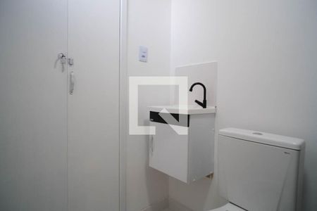 Banheiro de apartamento para alugar com 1 quarto, 45m² em Vila Buenos Aires, São Paulo