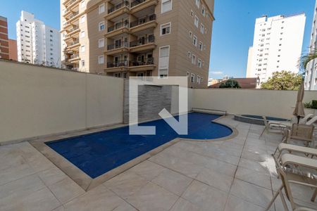 Apartamento à venda com 340m², 4 quartos e 4 vagas Apartamento à venda com 340m², 4 quartos e 4 vagasÁrea comum - Piscina