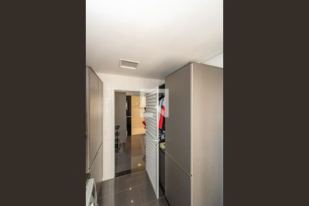Apartamento à venda com 340m², 4 quartos e 4 vagas Apartamento à venda com 340m², 4 quartos e 4 vagasÁrea de Serviço