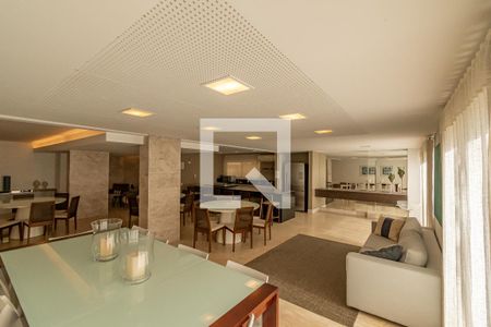 Apartamento à venda com 340m², 4 quartos e 4 vagas Apartamento à venda com 340m², 4 quartos e 4 vagasÁrea comum - Salão de festas