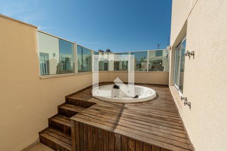 Apartamento à venda com 340m², 4 quartos e 4 vagas Apartamento à venda com 340m², 4 quartos e 4 vagasJacuzzi