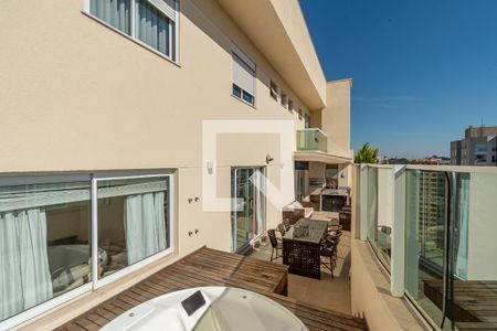 Apartamento à venda com 340m², 4 quartos e 4 vagas Apartamento à venda com 340m², 4 quartos e 4 vagasVaranda Gourmet