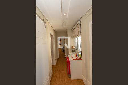 Apartamento à venda com 340m², 4 quartos e 4 vagas Apartamento à venda com 340m², 4 quartos e 4 vagasCorredor