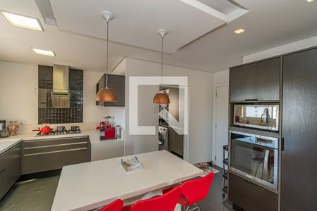 Apartamento à venda com 340m², 4 quartos e 4 vagas Apartamento à venda com 340m², 4 quartos e 4 vagasCozinha