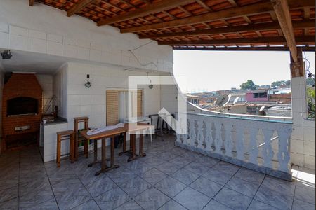 Casa à venda com 100m², 2 quartos e 2 vagas Casa à venda com 100m², 2 quartos e 2 vagasQuintal - area de cima da Garagem