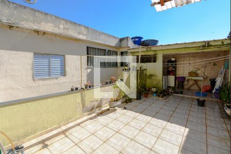 Casa à venda com 100m², 2 quartos e 2 vagas Casa à venda com 100m², 2 quartos e 2 vagasÁrea de Serviço