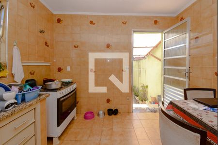 Casa à venda com 100m², 2 quartos e 2 vagas Casa à venda com 100m², 2 quartos e 2 vagasCozinha