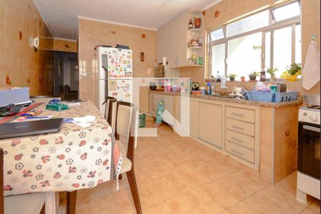 Casa à venda com 100m², 2 quartos e 2 vagas Casa à venda com 100m², 2 quartos e 2 vagasCozinha