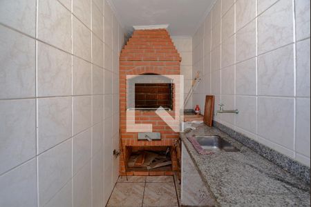 Casa à venda com 100m², 2 quartos e 2 vagas Casa à venda com 100m², 2 quartos e 2 vagasQuintal - area de cima da Garagem