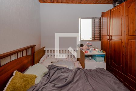 Casa à venda com 100m², 2 quartos e 2 vagas Casa à venda com 100m², 2 quartos e 2 vagasEdícula - quarto