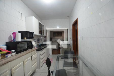 Apartamento para alugar com 160m², 4 quartos e sem vagaCozinha