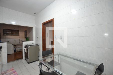 Apartamento para alugar com 160m², 4 quartos e sem vagaCozinha