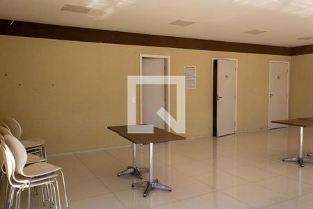 Apartamento para alugar com 49m², 2 quartos e 1 vaga Apartamento para alugar com 49m², 2 quartos e 1 vagaÁrea comum - Salão de festas
